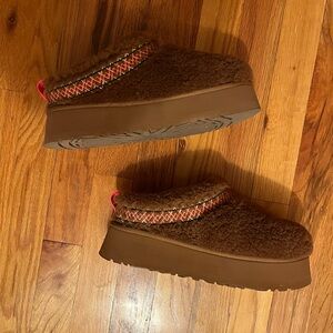 Ugg tazz heritage braid in brown ❤️❤️